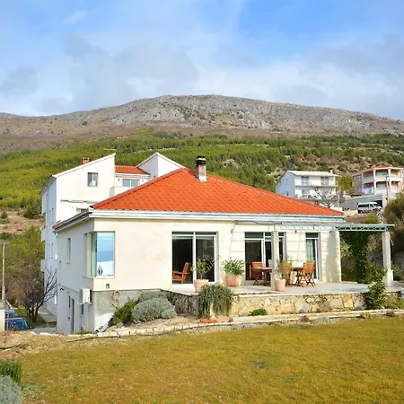 Luxury Penthouse With Private Garden And Seaview *