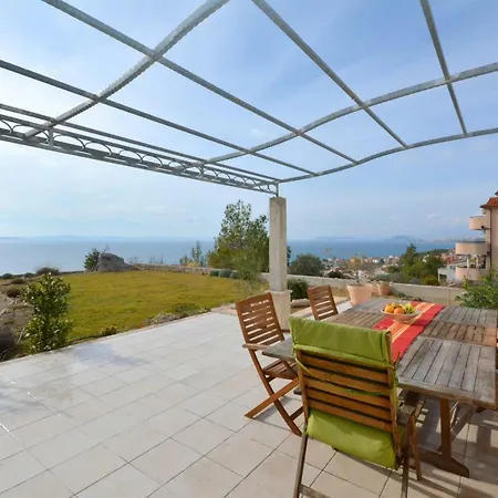 Luxury Penthouse With Private Garden And Seaview *