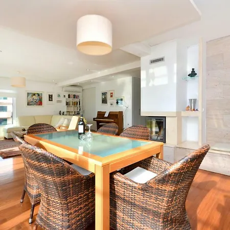 Appartamento Luxury Penthouse With Private Garden And Seaview