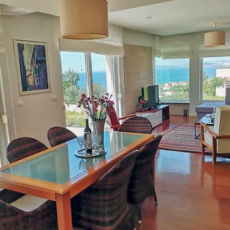 Luxury Penthouse With Private Garden And Seaview Appartamento Podstrana