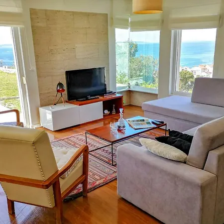 Luxury Penthouse With Private Garden And Seaview * Podstrana